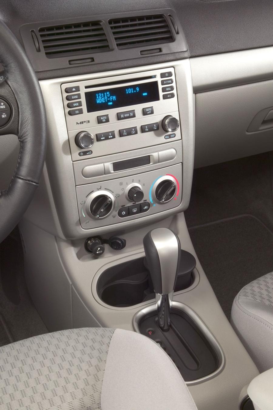  Chevrolet Cobalt 2005 года  (фото 16 из 60)